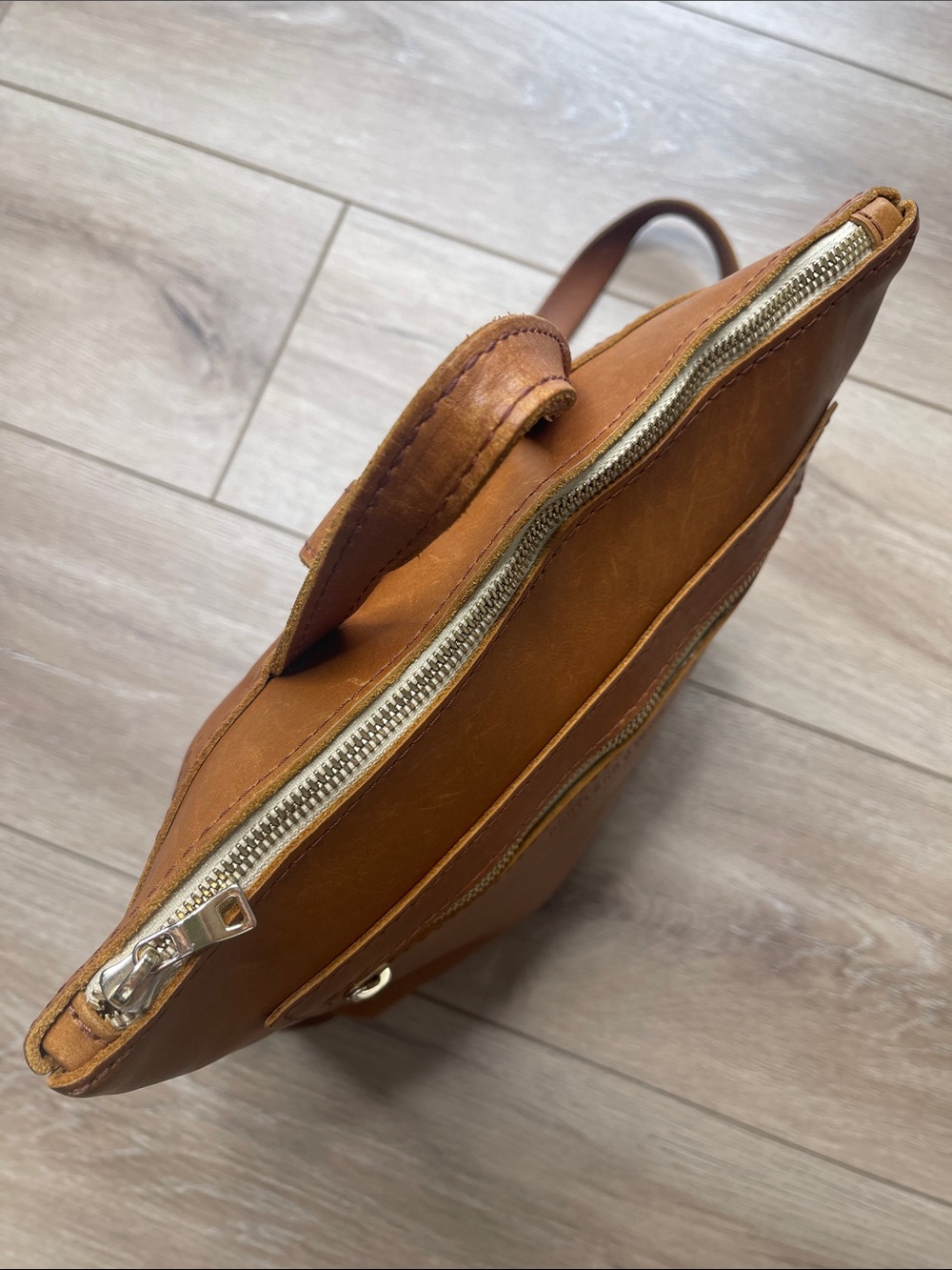 Portland Leather Tan Leather Zip-Front Tote Backpack - Picture 3 of 15